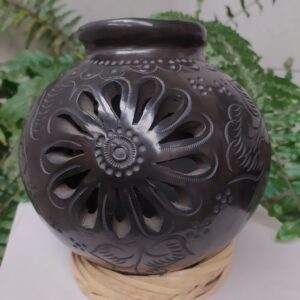 Cántaro flor grabado de hojas franja de puntos