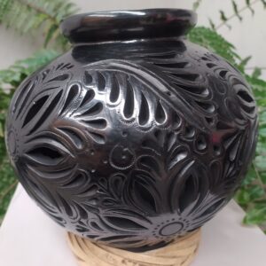 Cántaro calado flores hojas de gota