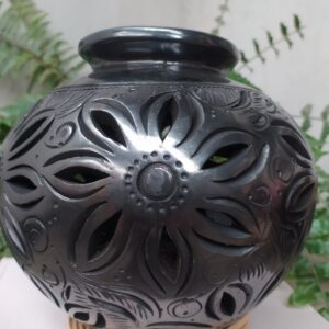 Cántaro calado de flores grandes