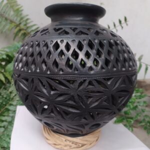 Cántaro grande calado de corazones, rombos, triangulos y circulos