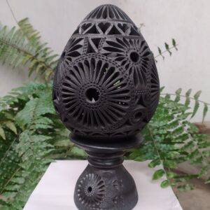 Lámpara huevo extra grande calado de flores con base