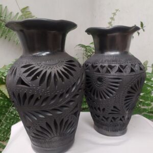 Florero de boca ondulada grande