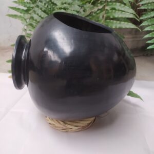 Macetero en forma de cántaro